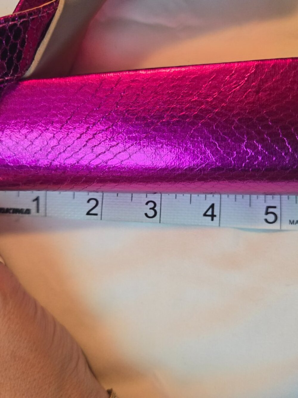 Pink platform heels - Picture 10 of 11